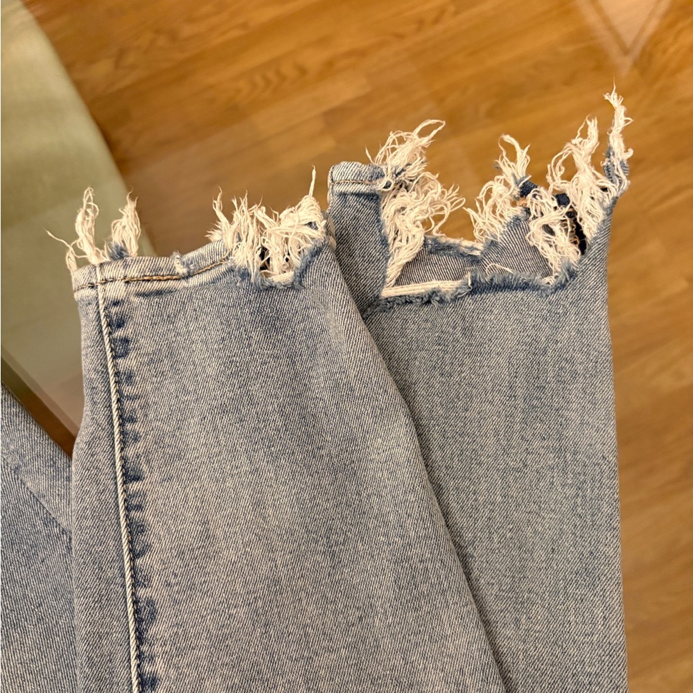 GAP Women's Light Blue Ripped Jeans - Picture 7 of 9